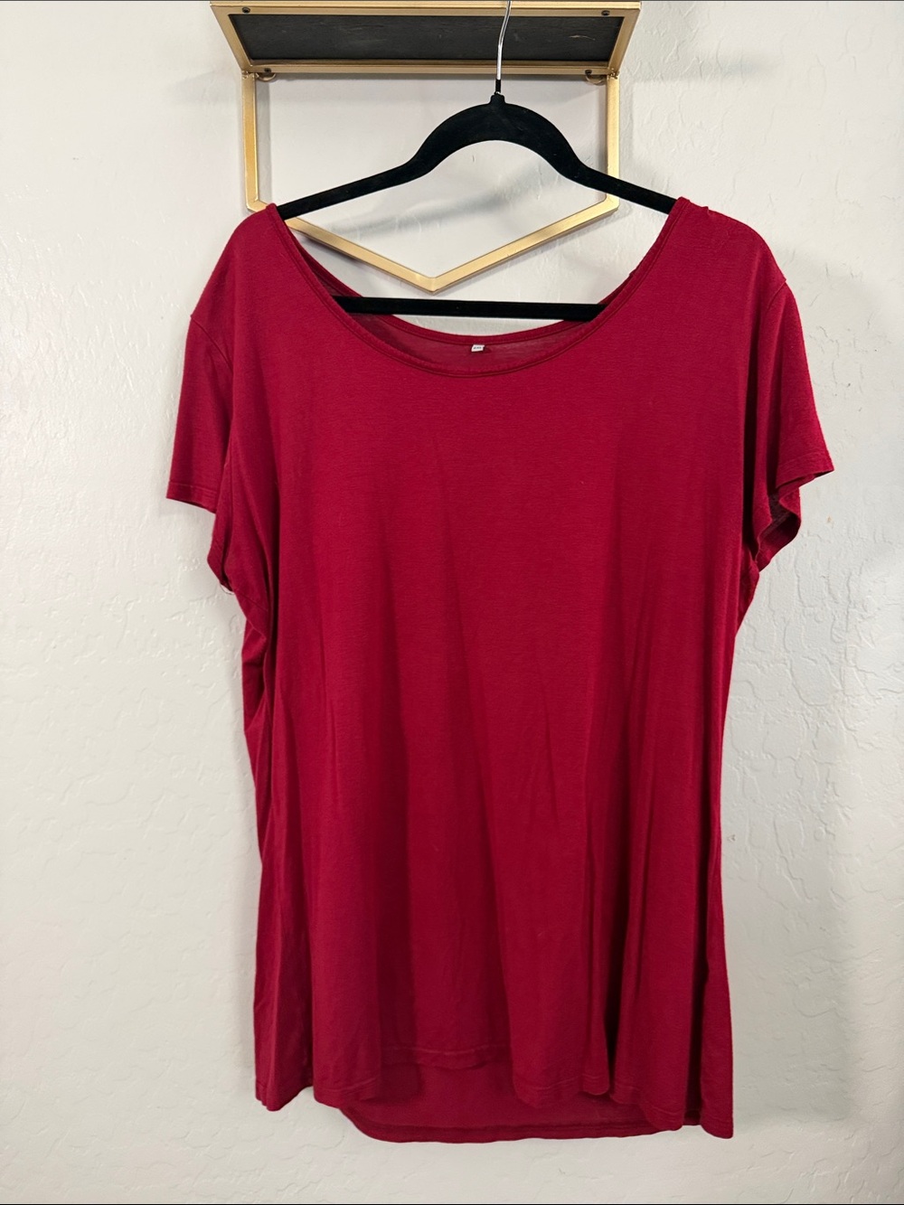 Women’s Scoop Neck Short Sleeve Top - Deep Red